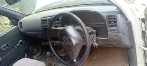 Toyota Hilux 2001 White