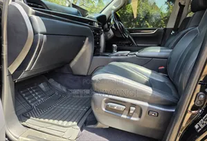 Lexus LX 2016 Black