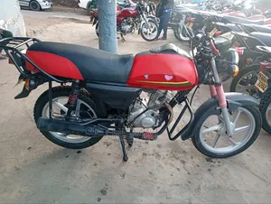 Honda CB 2025 Red