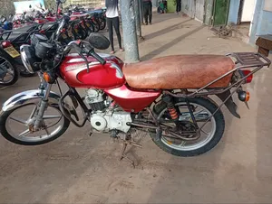 Bajaj Boxer 100 2023 Red