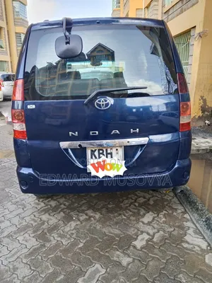 Toyota Noah 2002 Blue