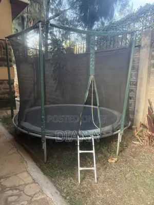 Extra-Large 32ft Trampoline – Quick Sale!