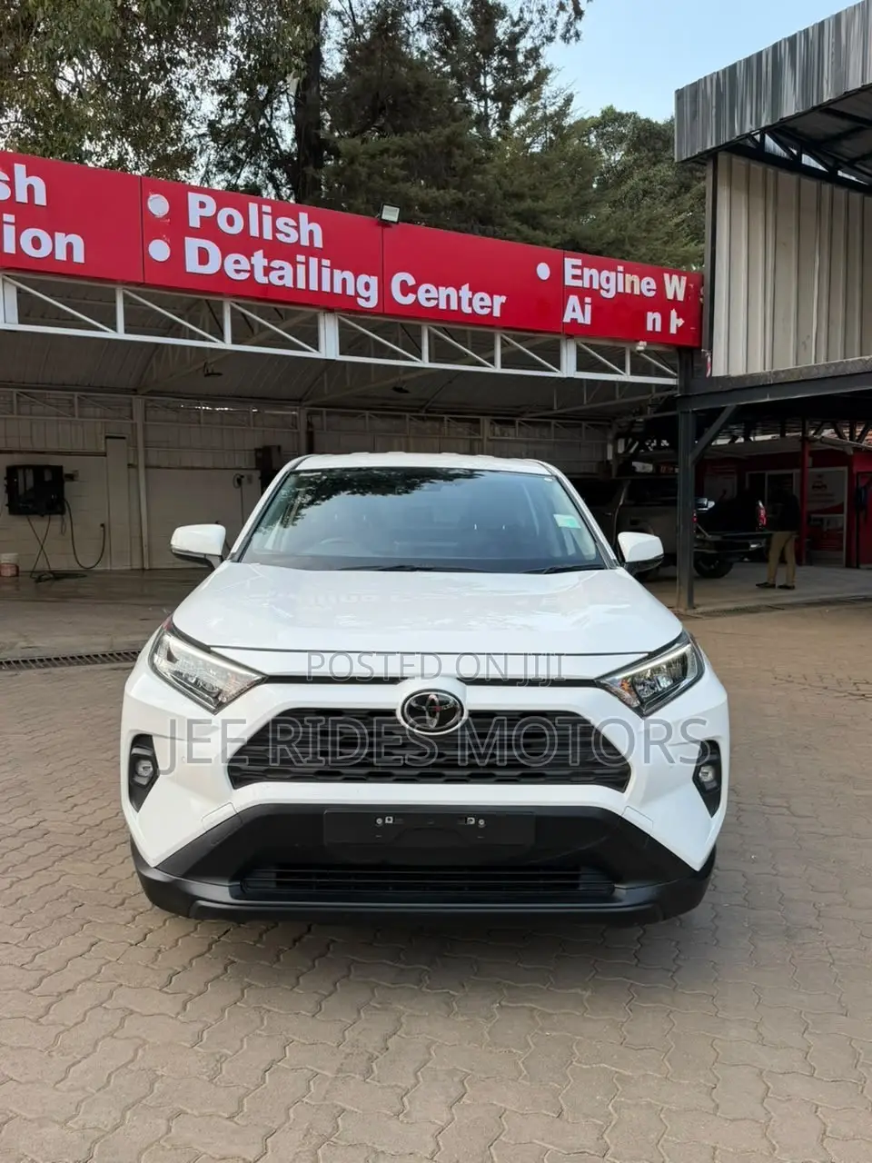 Toyota RAV4 2022 White