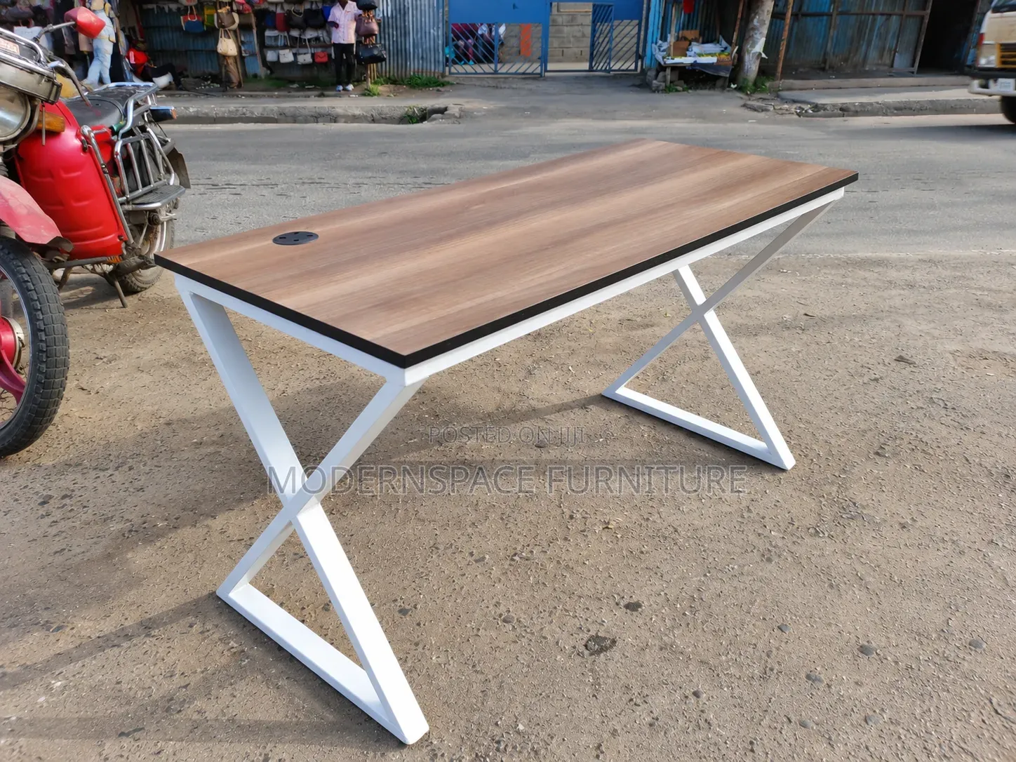 Modern Office Desk With Metallic Stands