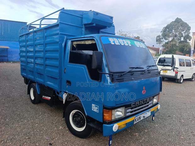 Mitsubishi Canter - thumbnail 2