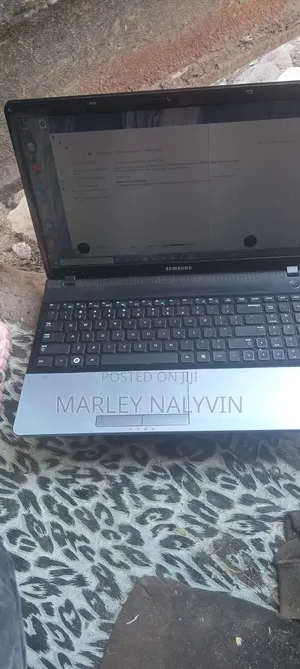 Laptop Samsung NP350E5C 4GB Intel Core i3 HDD 500GB