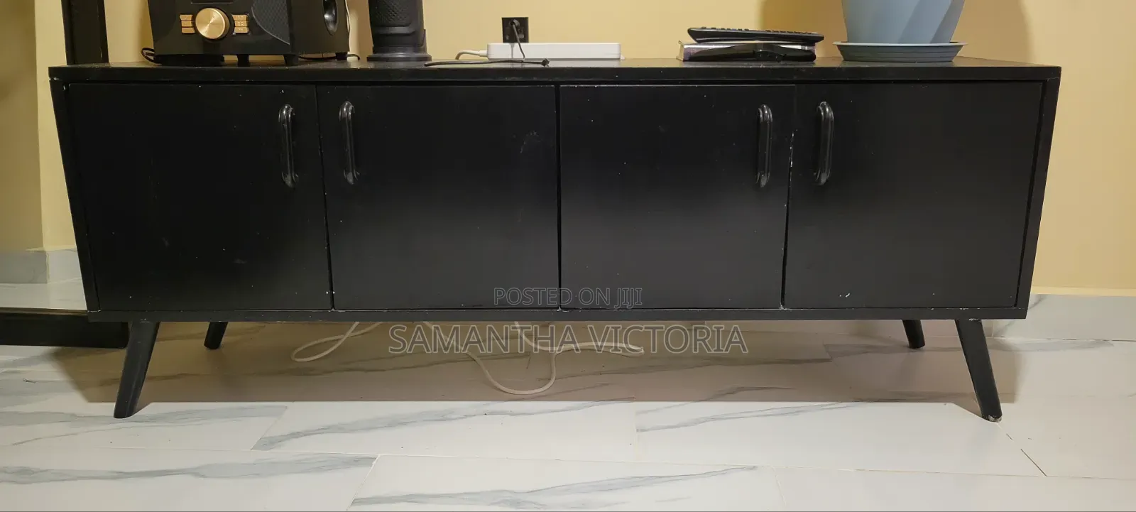 5 Ft TV Stand