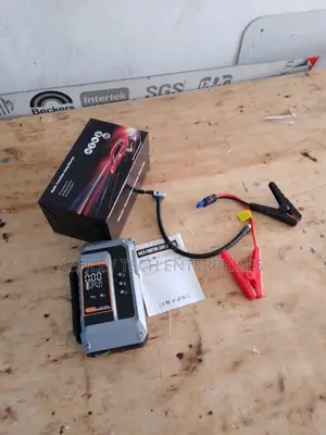 Smart Digital Jump Starter – Convenient Emergency Power