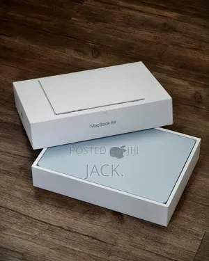 New Laptop Apple MacBook Air 2025 M4 16GB Apple M4 SSD 512GB