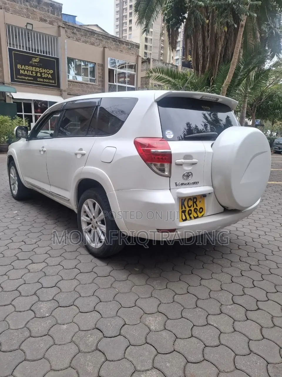 Toyota Vanguard 2011 White