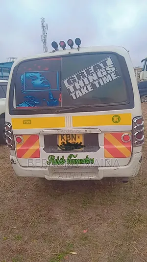 Toyota HiAce 2007 White