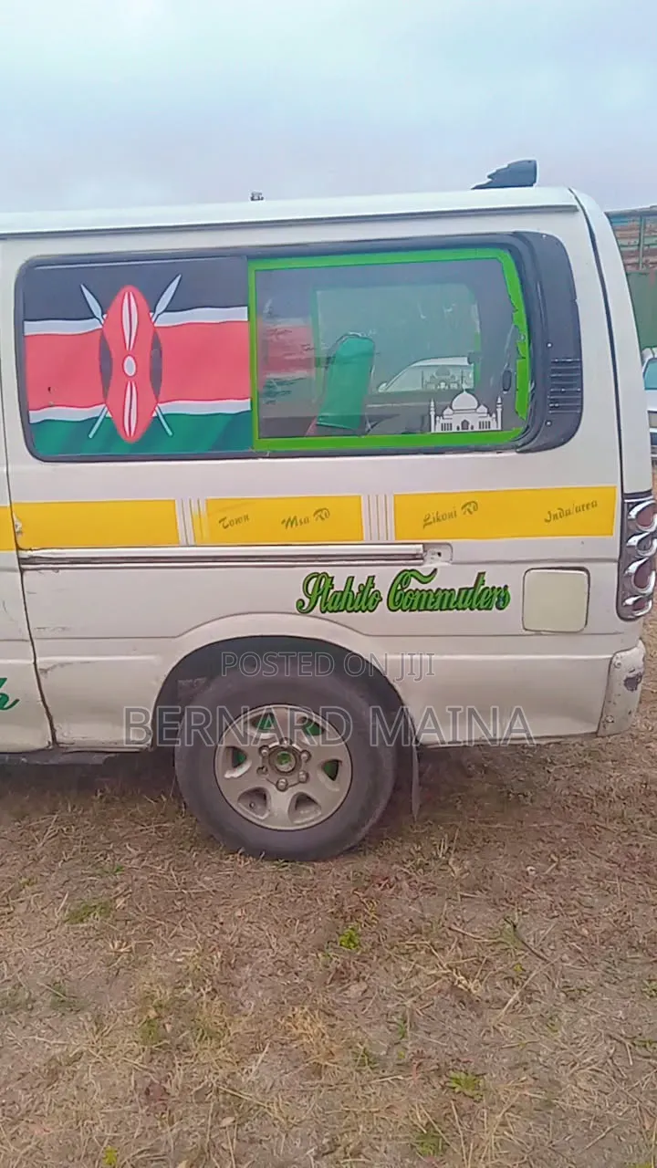 Toyota HiAce 2007 White