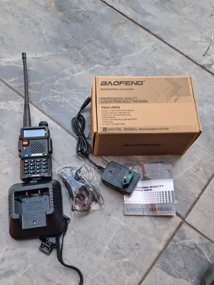 Baofeng UV-5R Handheld Radio for Reliable Two Way Team Communication