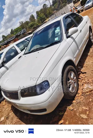 Nissan Sunny 2005 White