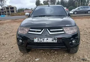Mitsubishi L200 Double Cab 2.5 180hp 4WD 2013 Black