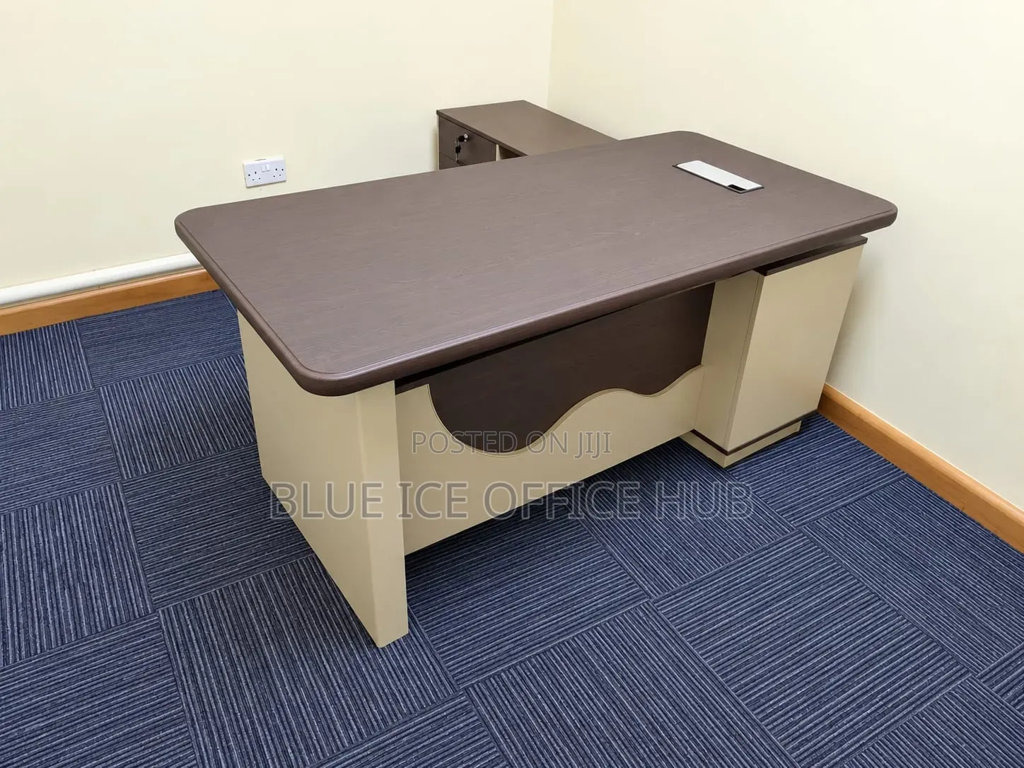 Modern Office Desk With Drawers – Executive Office Table