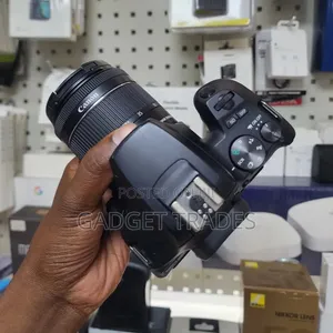 Canon Eos 250D (Slightly Used)