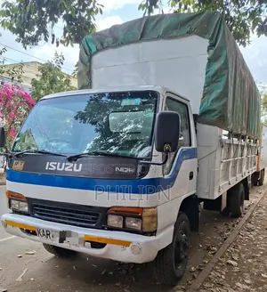 Isuzu NQR 2006 White