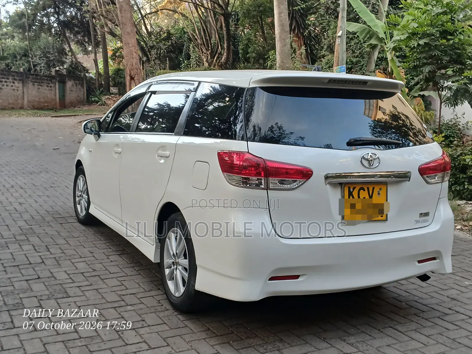 Toyota Wish 2012 White
