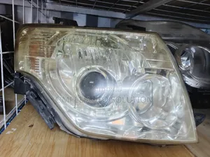 Mitsubishi Pajero Shogun Headlight Non Xenon