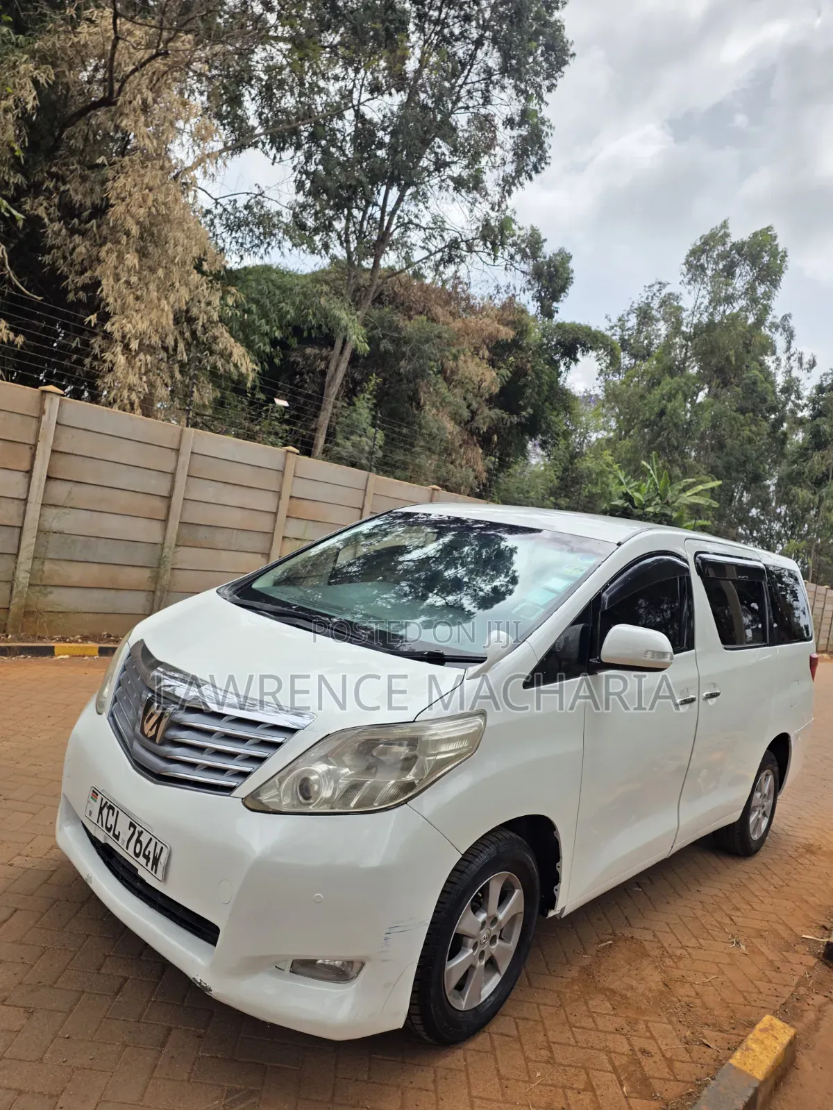Toyota Alphard 2010 White