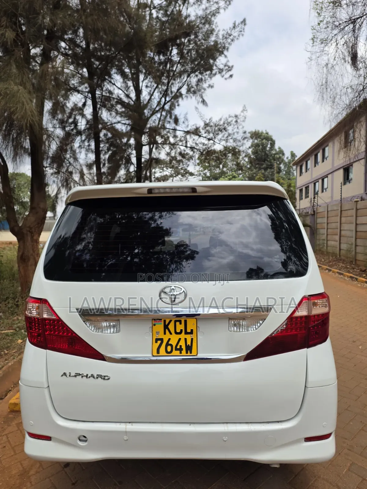 Toyota Alphard 2010 White