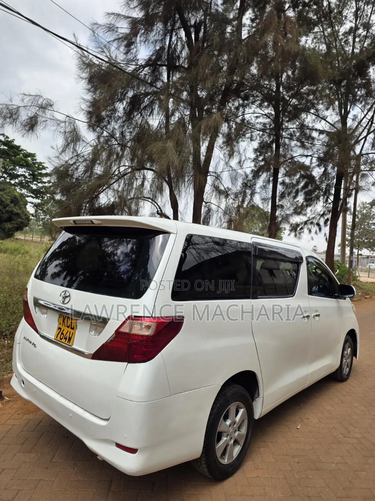 Toyota Alphard 2010 White