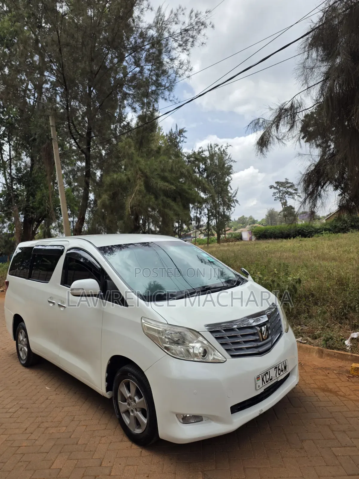 Toyota Alphard 2010 White