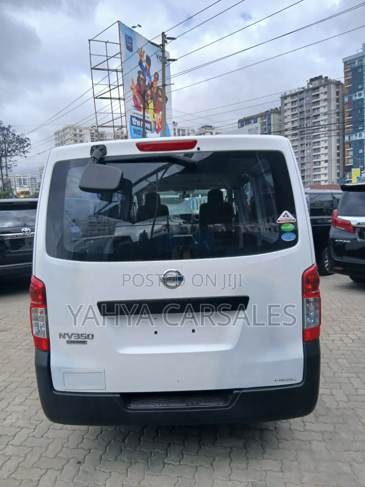 Nissan Caravan (Urvan) 2019 White