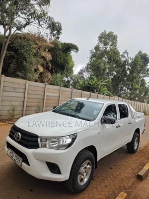 Toyota Hilux 2019 White