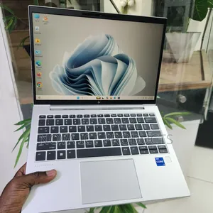 Laptop HP EliteBook 830 G9 16GB Intel Core i7 SSD 512GB