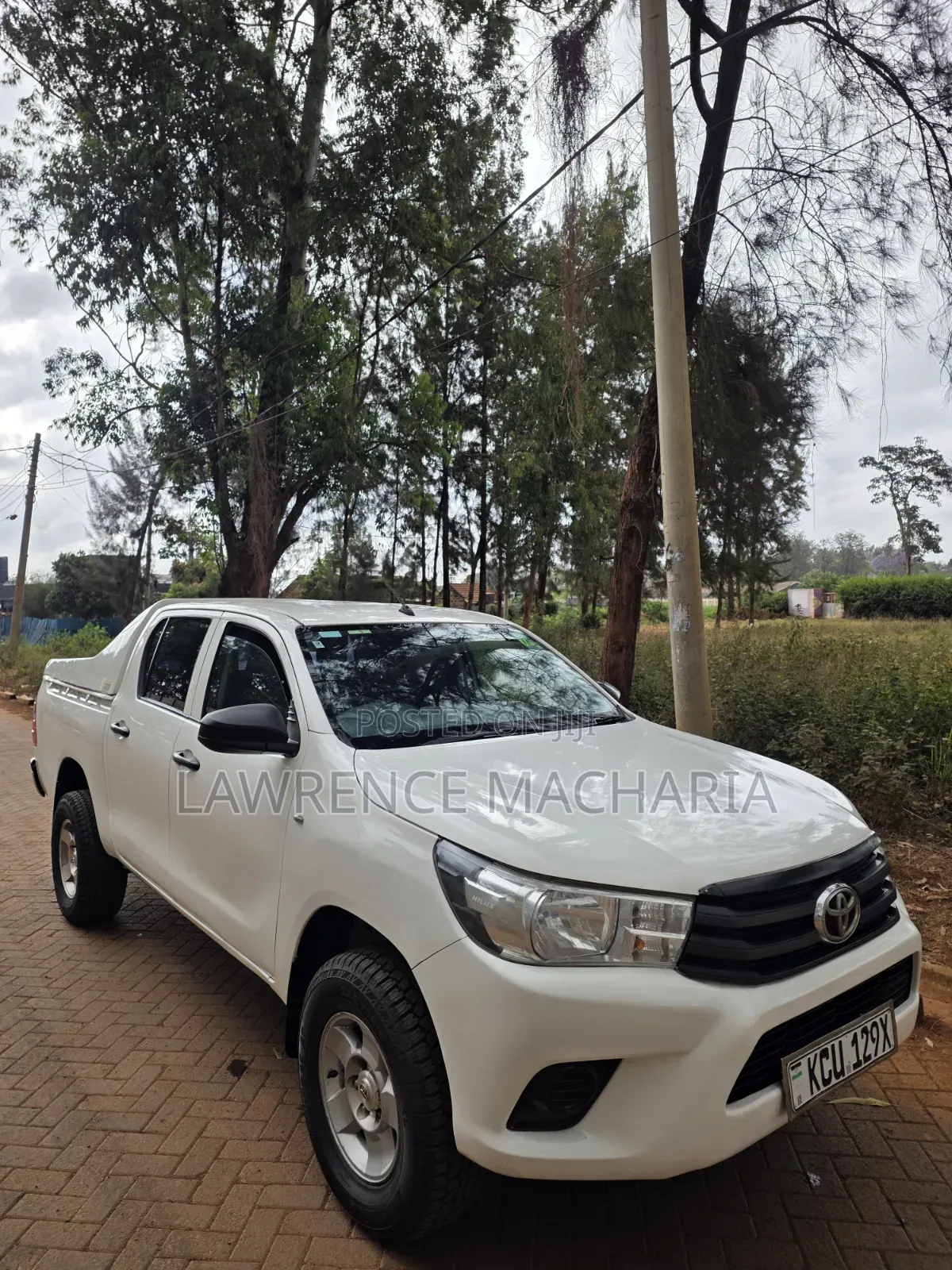Toyota Hilux 2019 White