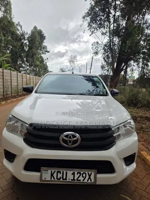 Toyota Hilux 2019 White