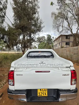 Toyota Hilux 2019 White