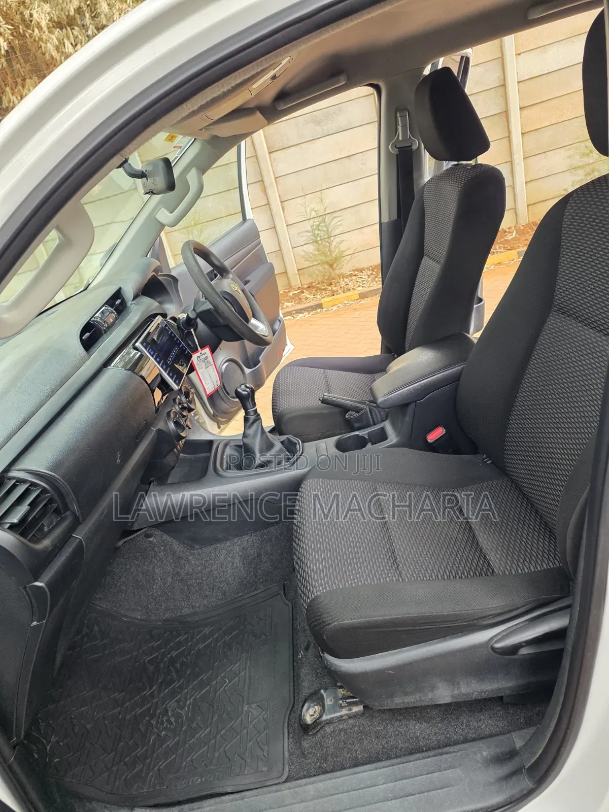 Toyota Hilux 2019 White