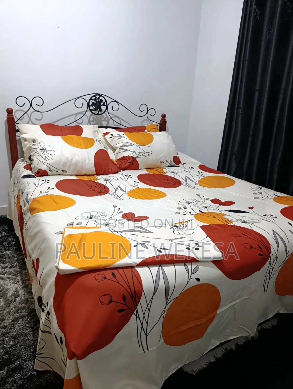 2 King-Size Bedsheets With 4pillow Cases