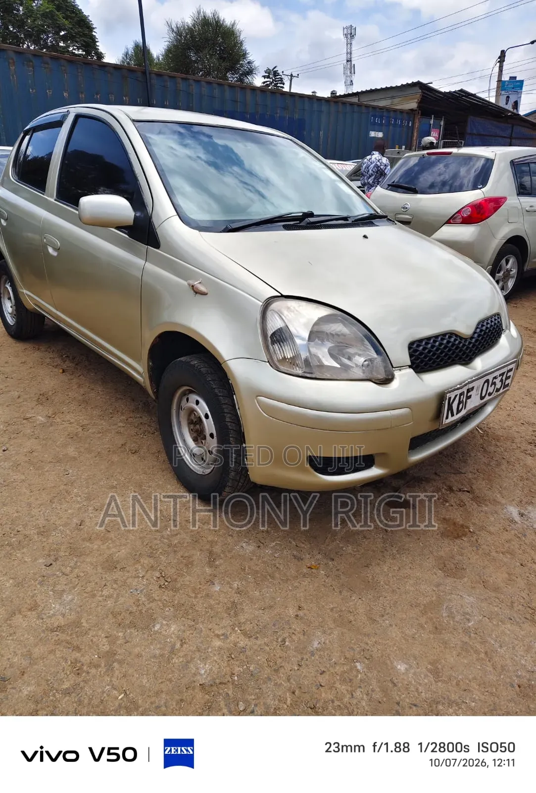 Toyota Vitz 1.3 FWD 5dr 2003 Gold
