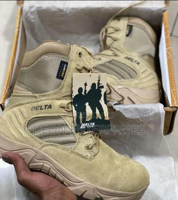 Delta Military / Hiking and Trekking Boots