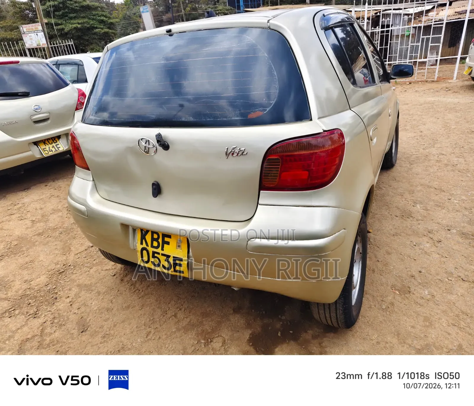 Toyota Vitz 1.3 FWD 5dr 2003 Gold