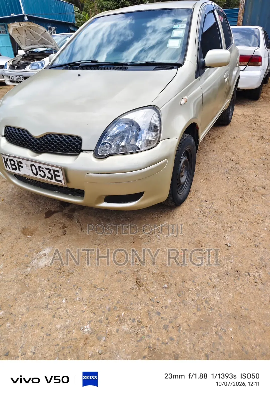 Toyota Vitz 1.3 FWD 5dr 2003 Gold