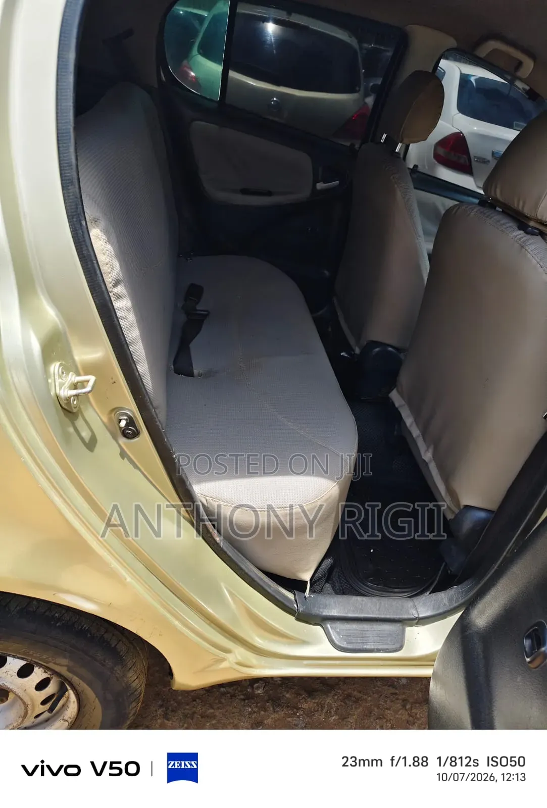 Toyota Vitz 1.3 FWD 5dr 2003 Gold