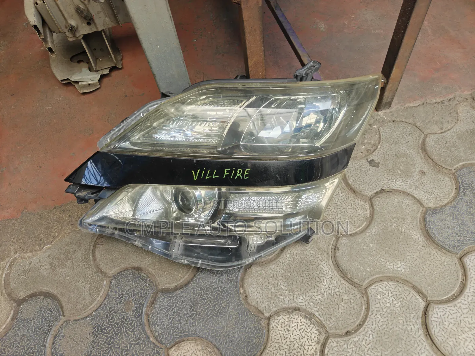 Velfire 2012/2013 Front Headlight Xenon