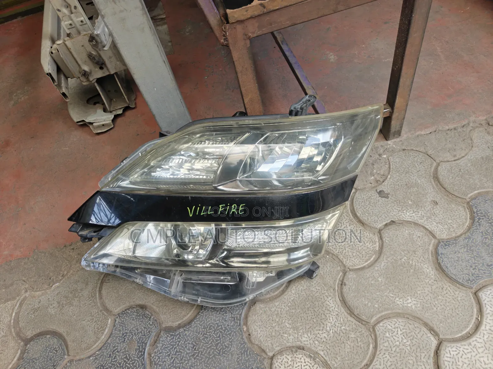 Velfire 2012/2013 Front Headlight Xenon