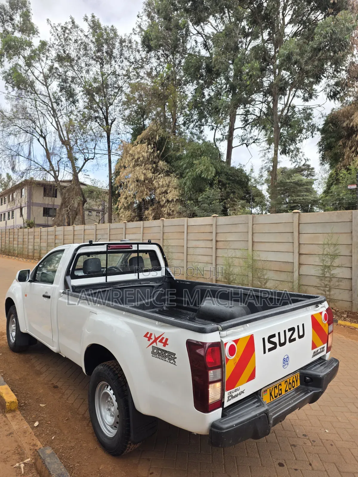 Isuzu D-MAX 2015 White