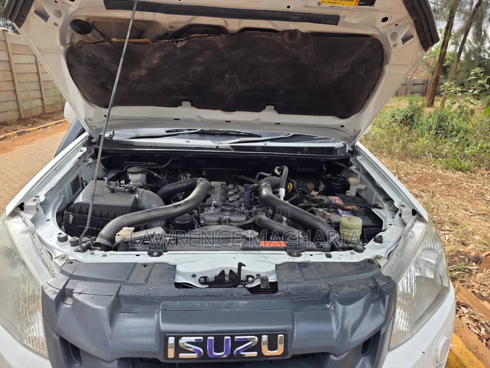 Isuzu D-MAX 2015 White