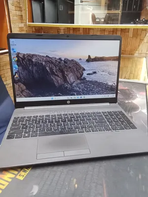 Laptop HP 255 G8 8GB AMD Ryzen 3 SSD 256GB