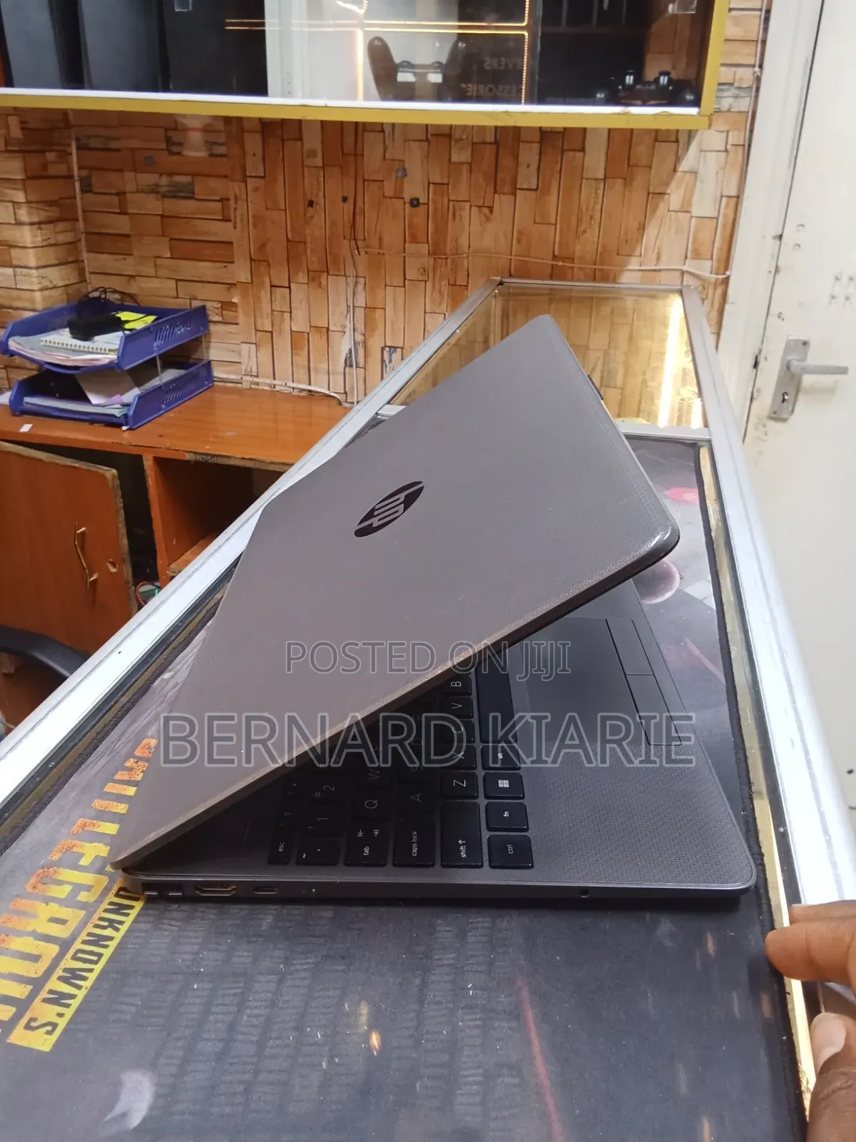 Laptop HP 255 G8 8GB AMD Ryzen 3 SSD 256GB