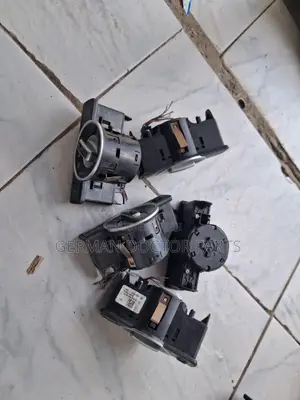 W204 Headlight Switch