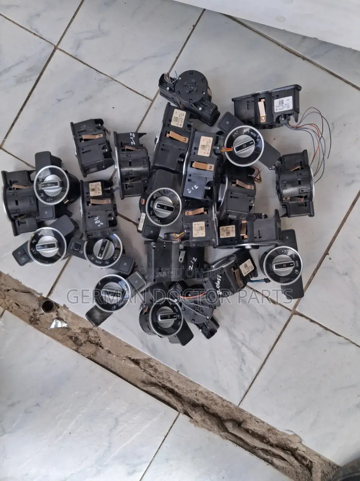 W212 Headlight Switches