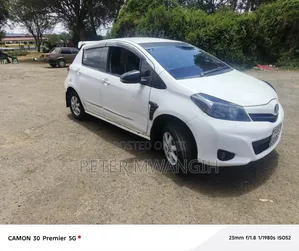 Toyota Vitz 2014 White